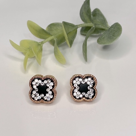 NEW Rose Gold Crystal Clover Earrings - Picture 3 of 5